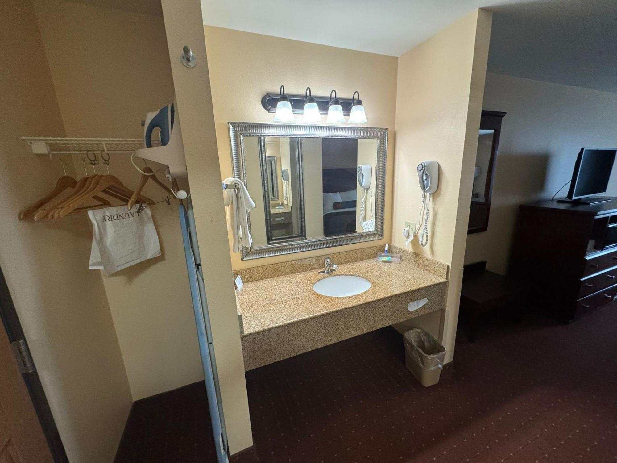 Americas Best Value Inn Saint Robert/Fort Leonard Wood Εξωτερικό φωτογραφία